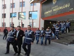 Karayazı da terör operasyonu: 10 gözaltı