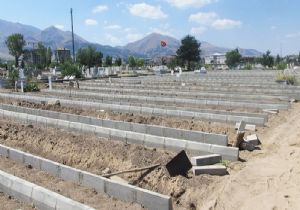Asri mezarlık güncelleştiriliyor