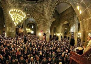 Erzurum camileri teravihi bekliyor