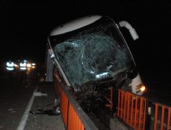 İran otobüsü kaza yaptı: 1 ölü
