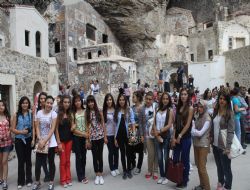 Erzurumlu öğrenciler Trabzon turunda