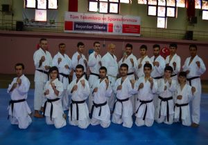 Erzurum’un elit karatecileri seminerde buluştu