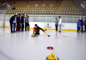 Curling sezonu açıldı