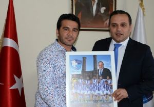 Erzurumspor’a ‘Marşlı’ destek
