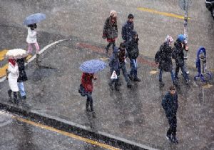 Erzurum’da kar iklimi başladı