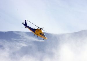 Helikopterler hastalar için havalandı