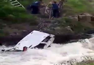 Otomobil nehre düştü