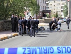 Polis memuru dehşet saçtı: 2 ölü