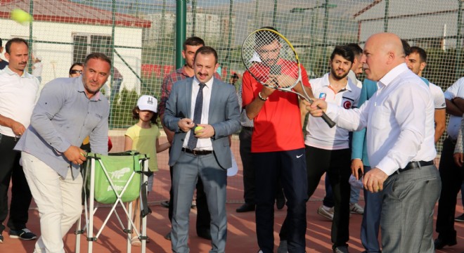 3. Uluslararası Kardelen Kup Tenis Turnuvası başladı