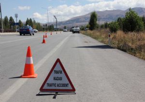 Horasan Y.Aktaş’ta  trafik kazası: 6 yaralı