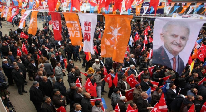 AK Parti den Hınıs a referandum çıkarması