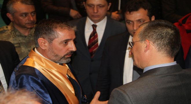 ARÜ’de Erzurumlu Rektör Biber göreve başladı