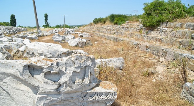 ATAUNİ ekibi Kyzikos kazısında