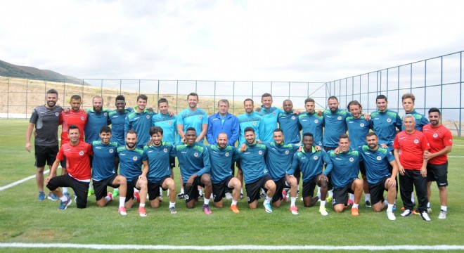 Alanyosporlu futbolcular Erzurum kampından memnun