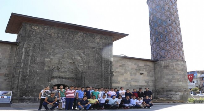 Ankara, Mersin ve K.Maraşlı öğrenciler Erzurum’da