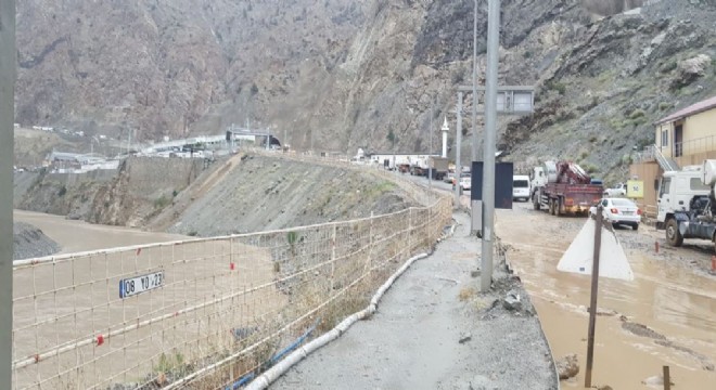 Artvin-Erzurum karayolu trafiğe açıldı