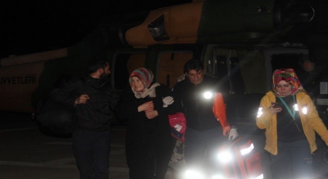 Askeri helikopter, hamile kadın için havalandı