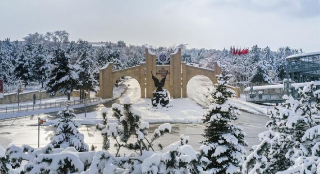 Atatürk Üniversitesi ilk 400 de