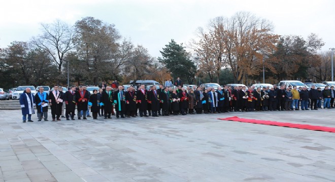 Atatürk Üniversitesinde 10 Kasım töreni
