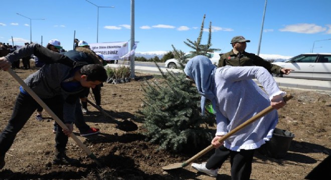 Atatürk Üniversitesinde ağaçlandırma seferberliği