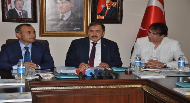 Bakan Eroğlu ve Milletvekili Aydemir Tunceli deydi