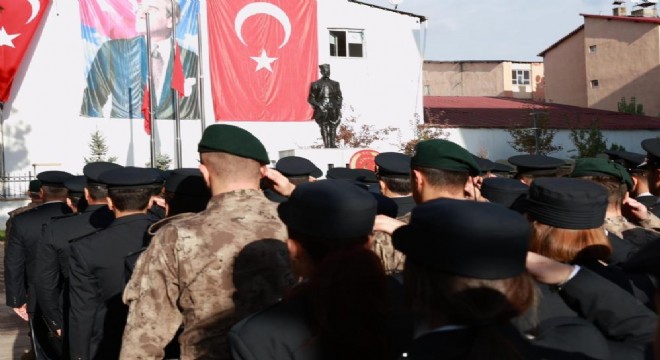 Bingöl de Atatürk saygı ve minnetle anıldı