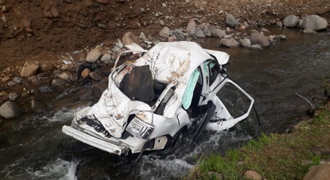 Bingöl yolunda trafik kazası: 2 ölü, 4 yaralı