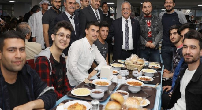 Çomaklı öğrencilerle iftar sofrasına buluştu
