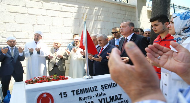 Cumhurbaşkanı Erdoğan, 15 Temmuz Şehitliği’ndeydi
