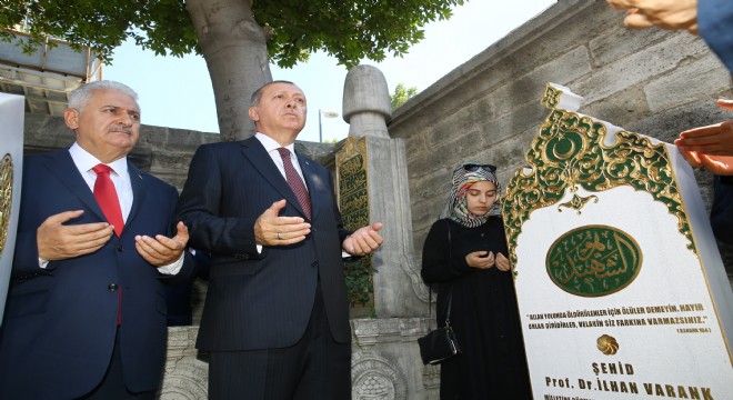 Cumhurbaşkanı Erdoğan ve Başbakan Yıldırım’dan Varank’ın kabrine ziyaret