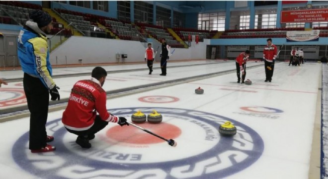 Curling Milli Takımı Erzurum kampında