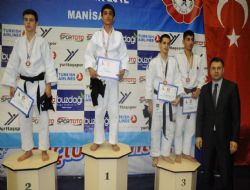 Dönmez Türkiye şampiyonu