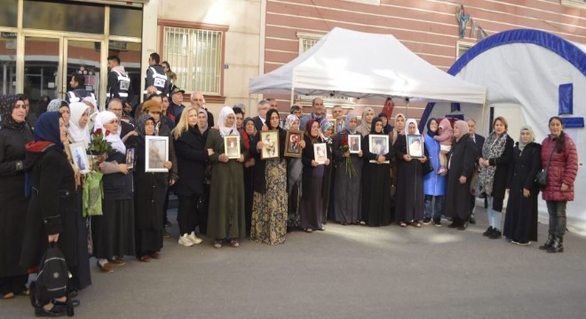 Diyarbakır annelerine destek yağıyor