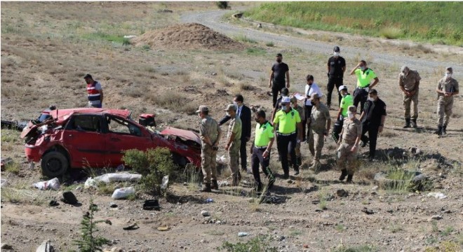 Erzincan yolunda feci kaza: 2 ölü, 2 yaralı