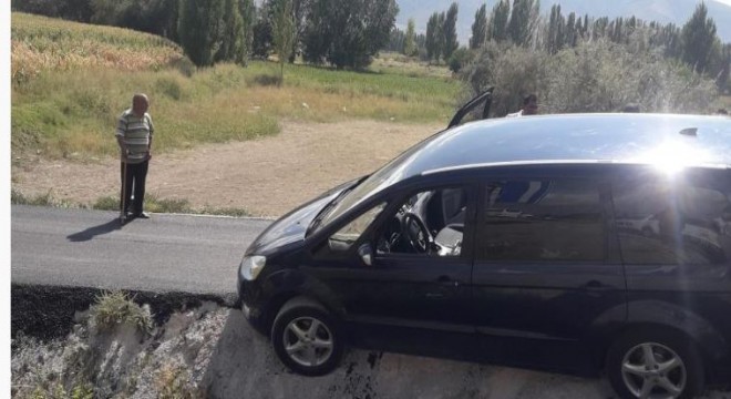 Erzincan yolunda kaza: 3 yaralı