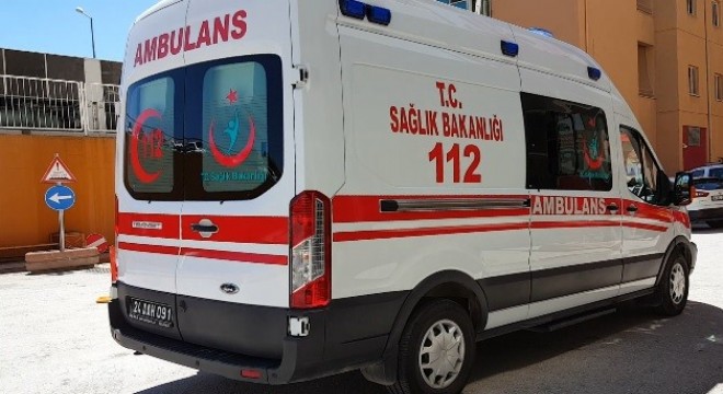 Erzincan yolunda feci kaza:1 ölü, 4 yaralı