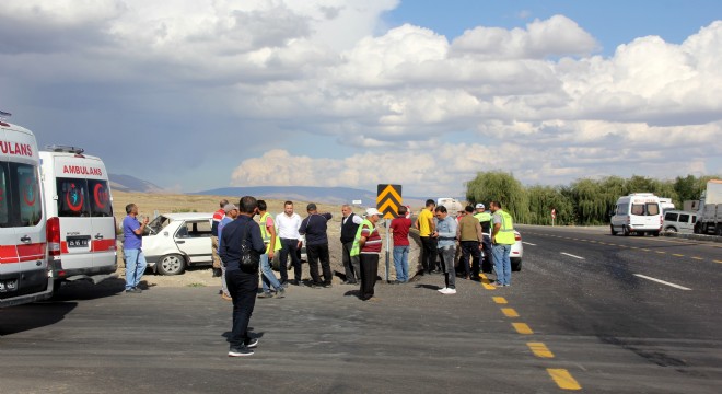 Erzurum - Ağrı Karayolunda kaza: 4 yaralı