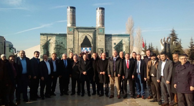 Erzurum Günlerine siyasetçi ilgisi