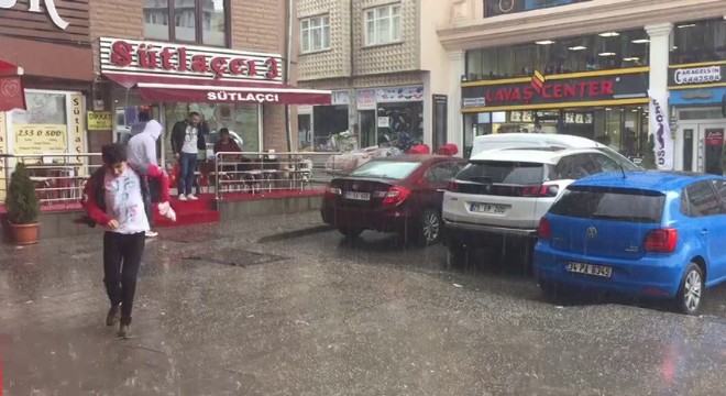 Erzurum’da dolu sürprizi