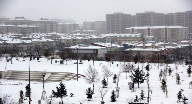 Erzurum’da hava sıcaklığı eksi 10 dereceye düştü