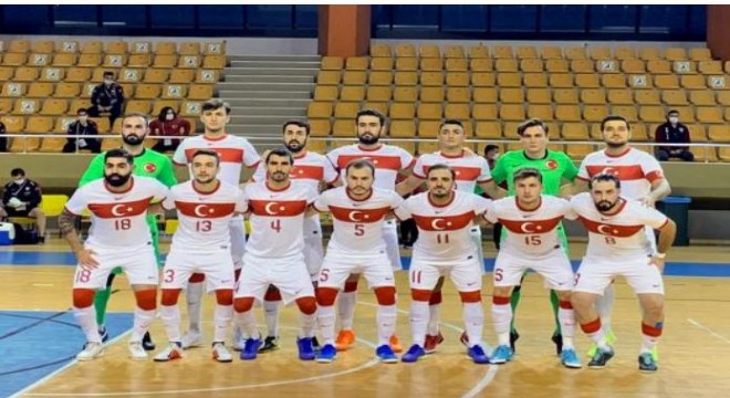 Erzurum’dan 3 futbolcu Futsal Milli takımına çağrıldı