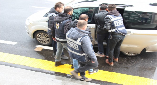 Erzurum polisinden kaçamadılar