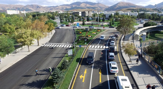 Erzurum yollarına 4,5 yılda 2 milyon ton asfalt