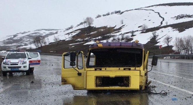 Erzurum – Karlıova yolunda kaza: 1 yaralı