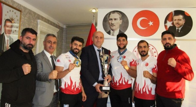 Erzurumlu Milli kick boksçulara övgü yağıyor