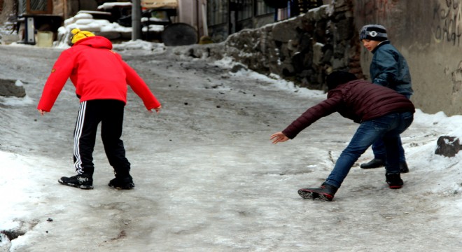 Erzurumluların buz sınavı