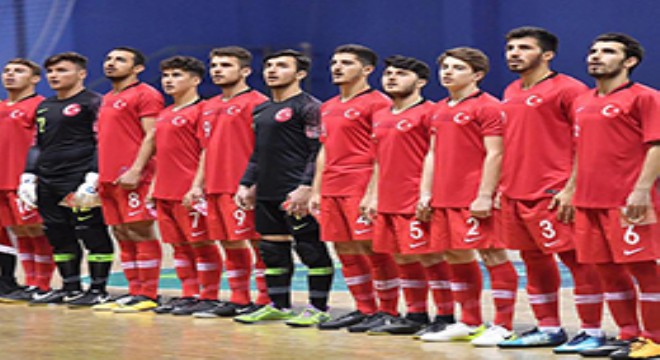 Erzurumsporlu 2 futbolcu Futsal U19 Milli Takımında