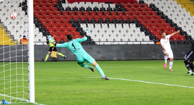 Gazişehir Manisaspor a şans tanımadı: 2-0