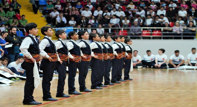 Halk Oyunlarında Türkiye şampiyonu oldular