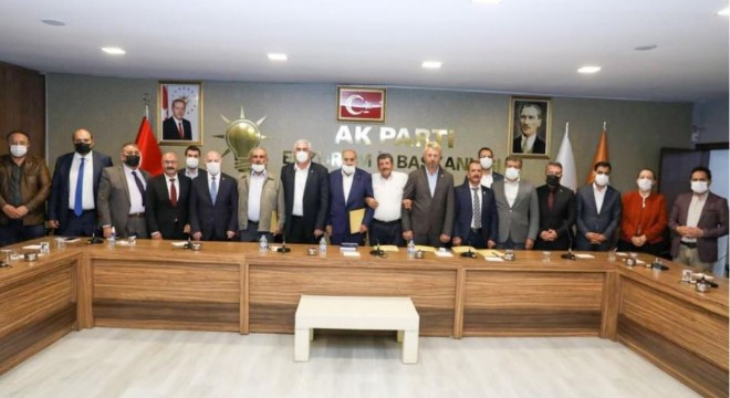 İYİ Parti’den istifa edip AK Parti’ye katıldılar